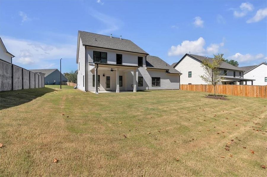 Exterior details and patio area of a home in Springside Reserve, Powder Springs (Image 19).