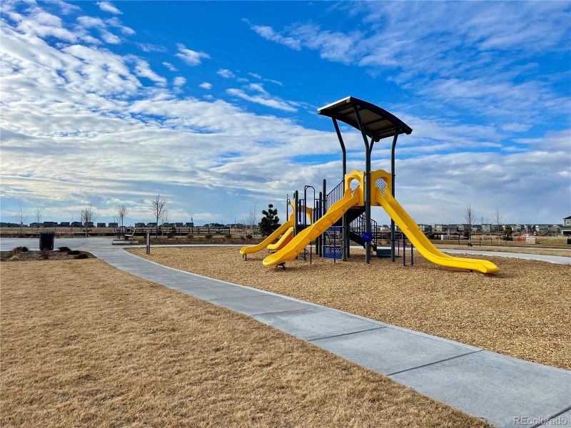Community amenities in Settlers Crossing, Commerce City (Image 23).