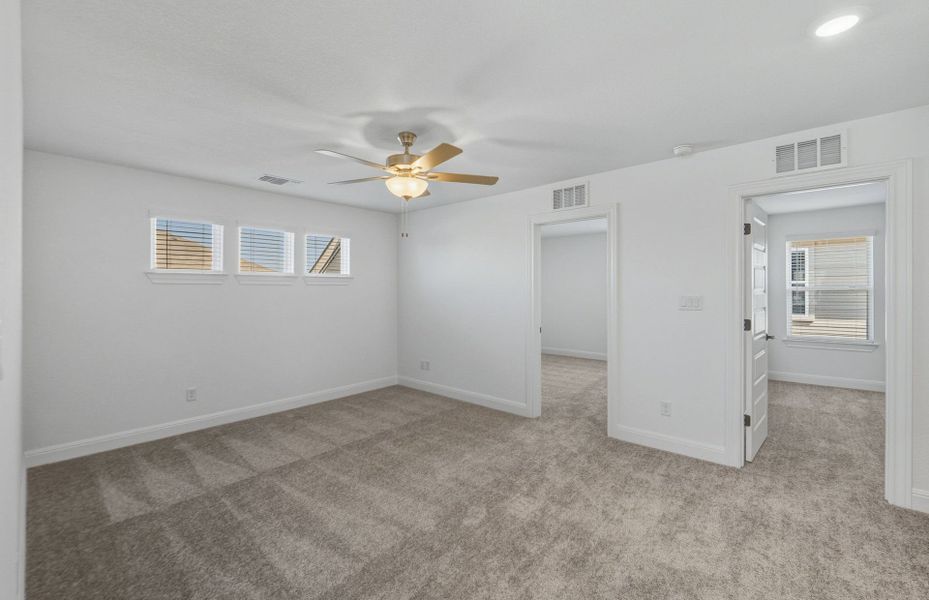 Spacious, unfurnished interior of a new home in Lagos, Manor (Image 15).