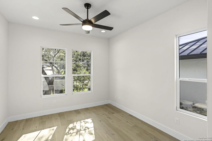 Spacious, unfurnished interior of a new home in , San Antonio (Image 22).