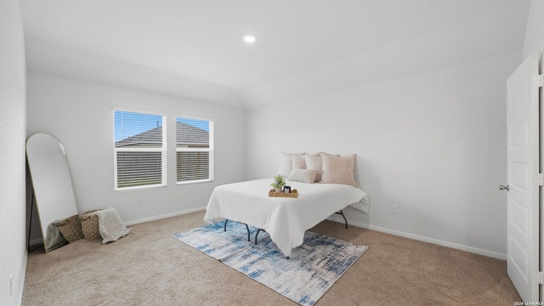 Furnished interior view inside a new home in Heather Glen, New Braunfels (Image 35).