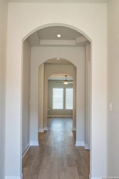 Spacious, unfurnished interior of a new home in , Marion (Image 9).