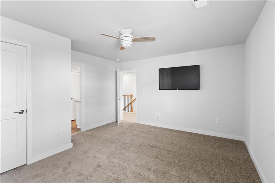 Spacious, unfurnished interior of a new home in The Enclave at Dial Farm Phase III, Walnut Grove (Image 16).