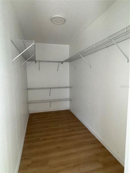 Spacious, unfurnished interior of a new home in , Ocala (Image 4).