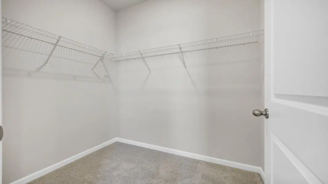 Spacious, unfurnished interior of a new home in Gates Village, Lugoff (Image 16).