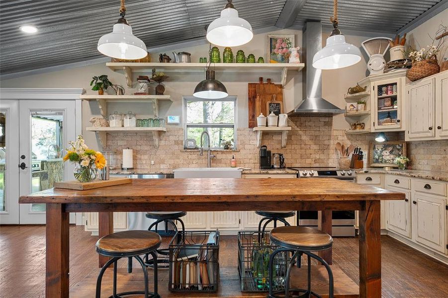 Furnished interior view inside a new home in , Groesbeck (Image 9).