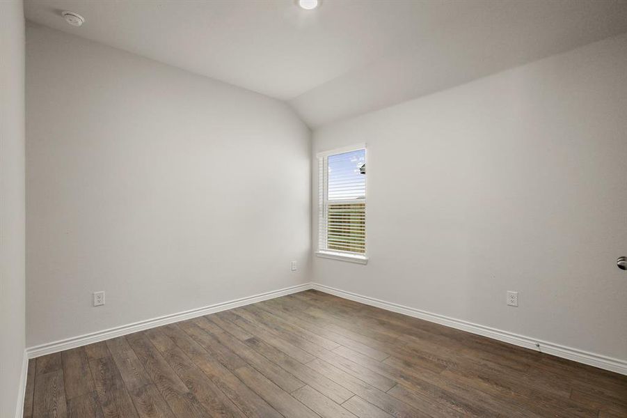 Spacious, unfurnished interior of a new home in Rocky Creek Crossing, Fort Worth (Image 9). Spacious, unfurnished interior of a new home in Rocky Creek Crossing, Fort Worth (Image 9).