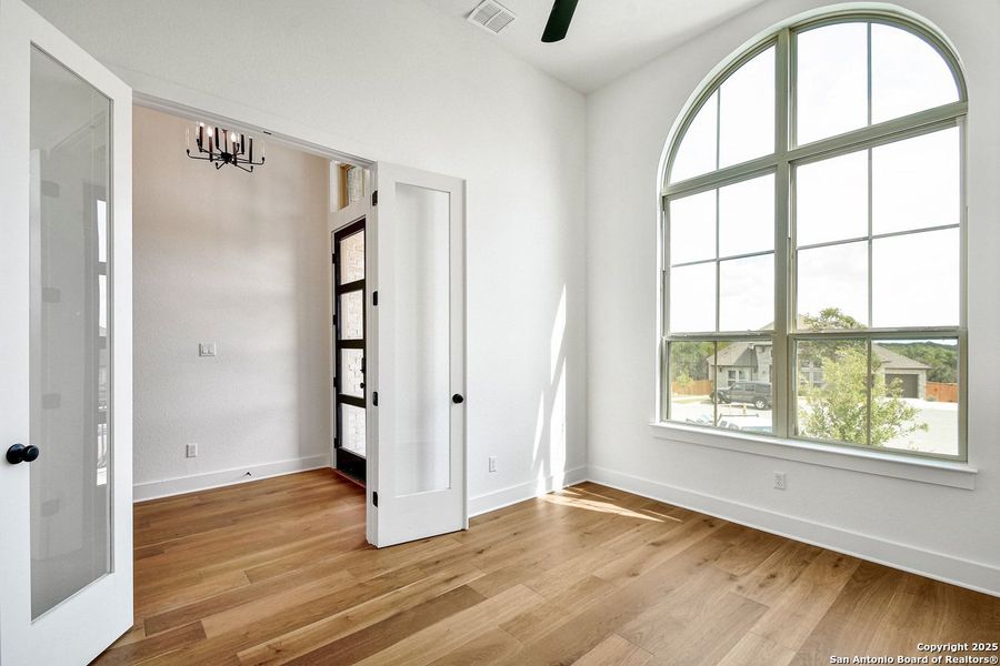 Spacious, unfurnished interior of a new home in La Cima: 70ft. lots, San Marcos (Image 18). Spacious, unfurnished interior of a new home in La Cima: 70ft. lots, San Marcos (Image 18).