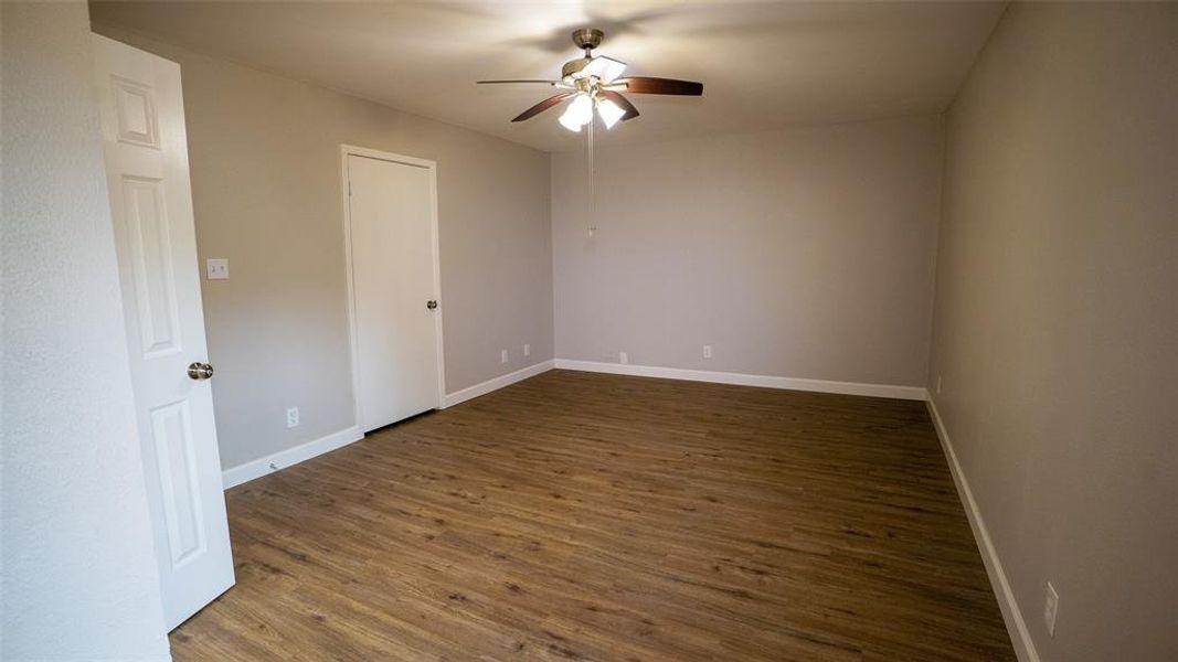 Spacious, unfurnished interior of a new home in , Paris (Image 16). Spacious, unfurnished interior of a new home in , Paris (Image 16).