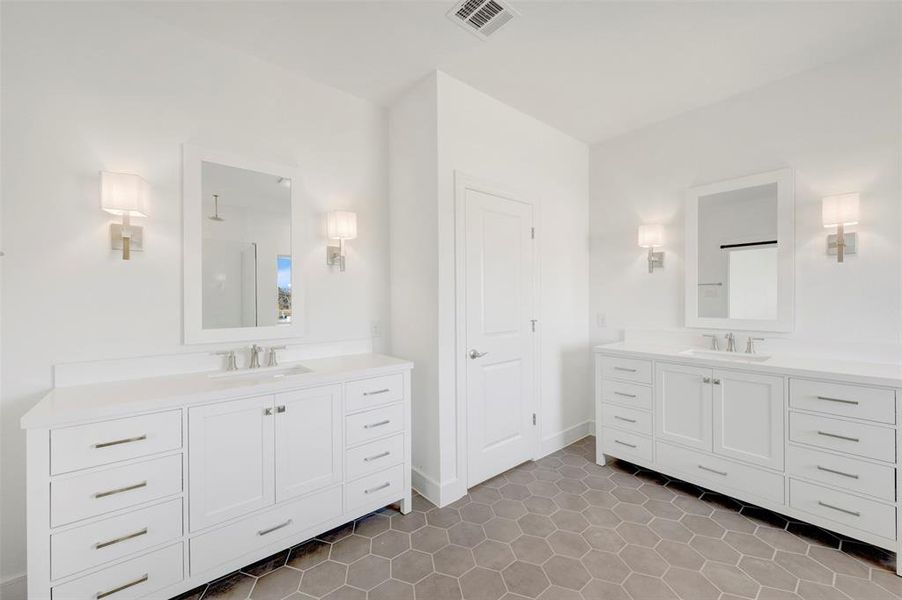 Furnished interior view inside a new home in Heath Golf & Yacht Villas, Heath (Image 17).