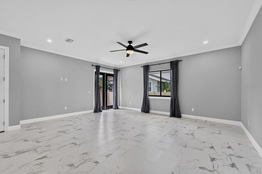 Spacious, unfurnished interior of a new home in , Tampa (Image 56).