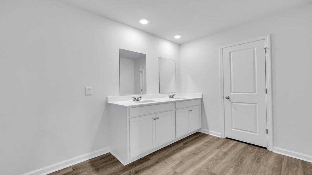 Furnished interior view inside a new home in Hillcrest, Ravenel (Image 12).