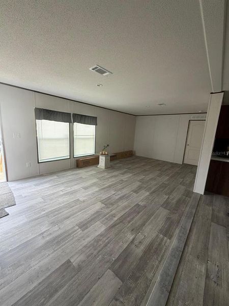 Spacious, unfurnished interior of a new home in , Bronson (Image 16).