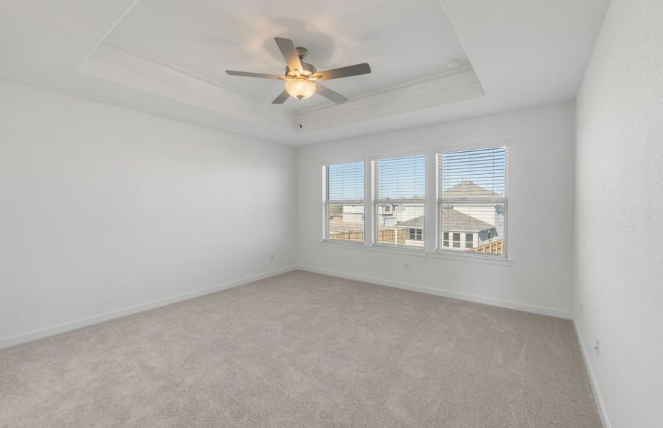 Spacious, unfurnished interior of a new home in Santa Rita Ranch, Liberty Hill (Image 18).