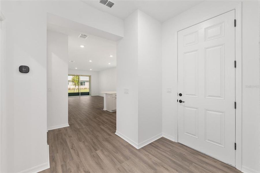 Spacious, unfurnished interior of a new home in , Ocala (Image 34).