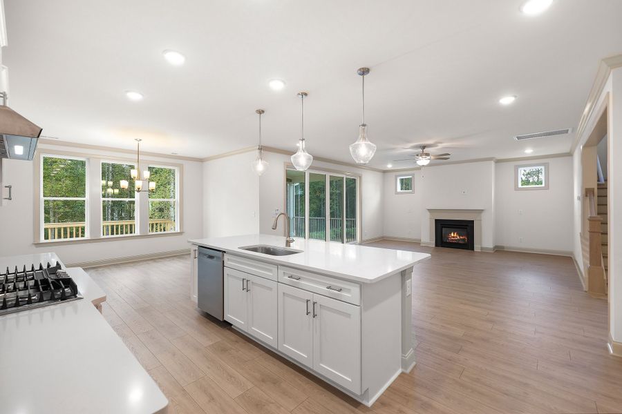 Representative furnished interior of a home built from the The Hampton by RobuckHomes in Baylee Ridge, Selma (Image 122).