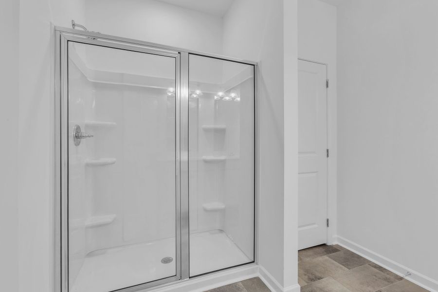 Spacious, unfurnished interior of a new home in Ironhorse, Dickson (Image 18).