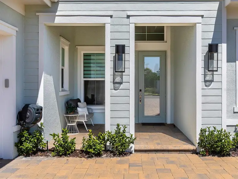 Exterior details and patio area of a home in , Lakewood Ranch (Image 28).