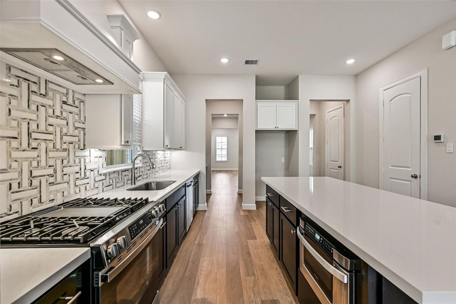 Furnished interior view inside a new home in Pearland Old Townsite, Pearland (Image 13).