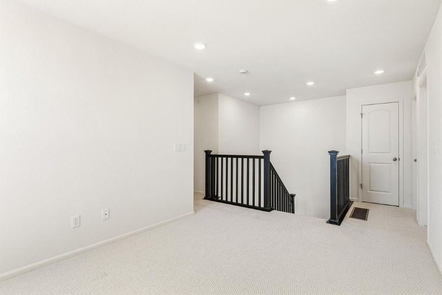 Spacious, unfurnished interior of a new home in Turnberry Villas, Commerce City (Image 11). Spacious, unfurnished interior of a new home in Turnberry Villas, Commerce City (Image 11).