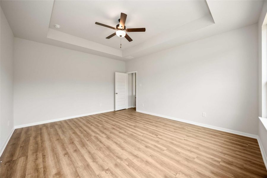 Spacious, unfurnished interior of a new home in Barton Place, Cleveland (Image 27).