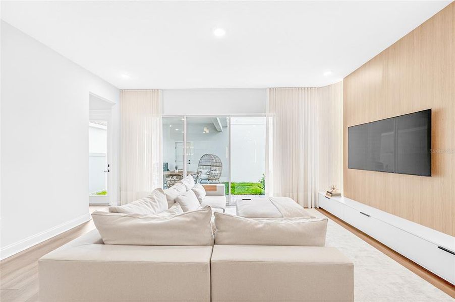 Furnished interior view inside a new home in , Winter Garden (Image 27).