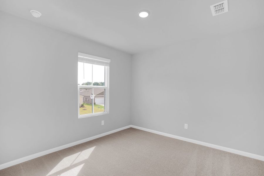 Spacious, unfurnished interior of a new home in Bradford Pointe, Summerville (Image 42).
