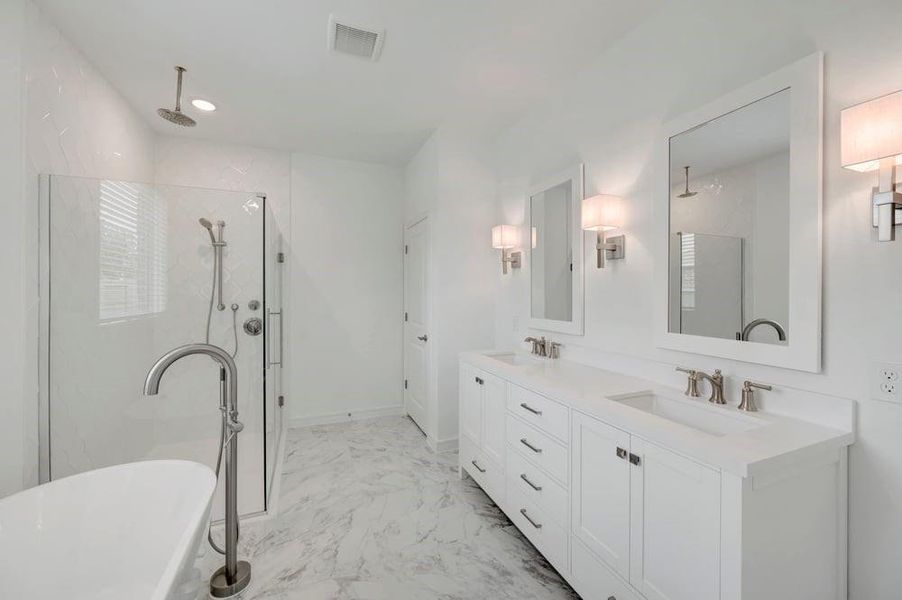 Furnished interior view inside a new home in Grand Oaks, Mont Belvieu (Image 4).