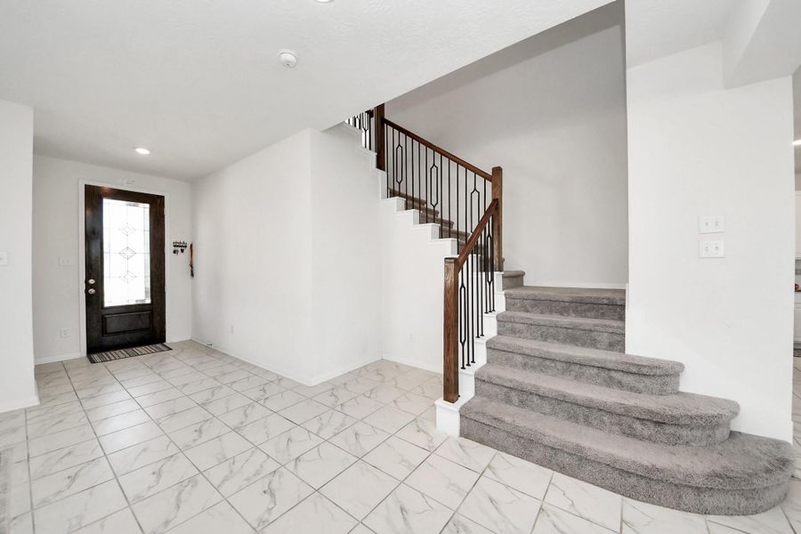Spacious, unfurnished interior of a new home in Olympia Falls, Fresno (Image 19).