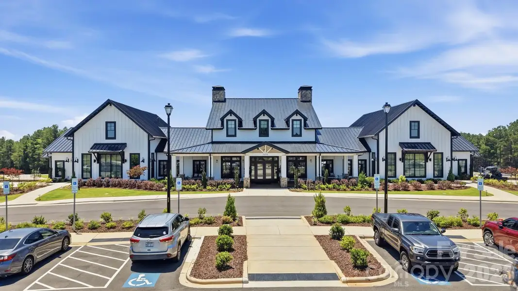 Amenities/Clubhouse