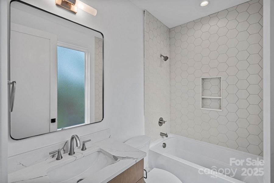 Image 29 of a home in .