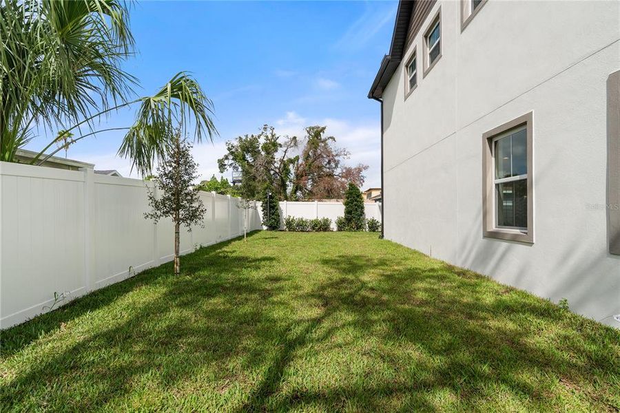 Exterior details and patio area of a home in , Tampa (Image 30).