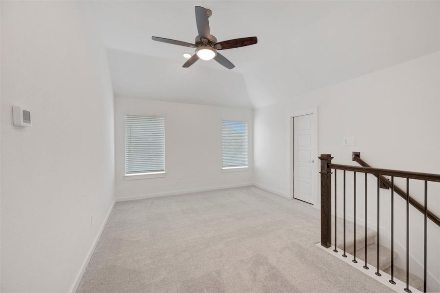 Spacious, unfurnished interior of a new home in Lone Star Landing, Montgomery (Image 33).