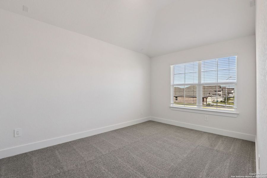 Spacious, unfurnished interior of a new home in Carmel Ranch, Schertz (Image 31).