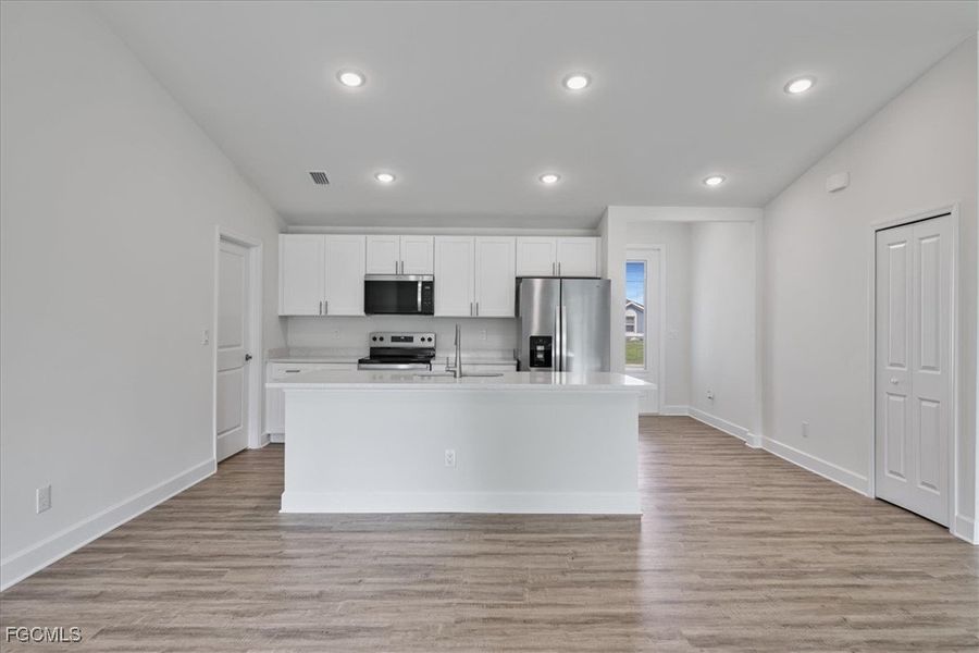 Furnished interior view inside a new home in Cape Coral, Cape Coral (Image 9).