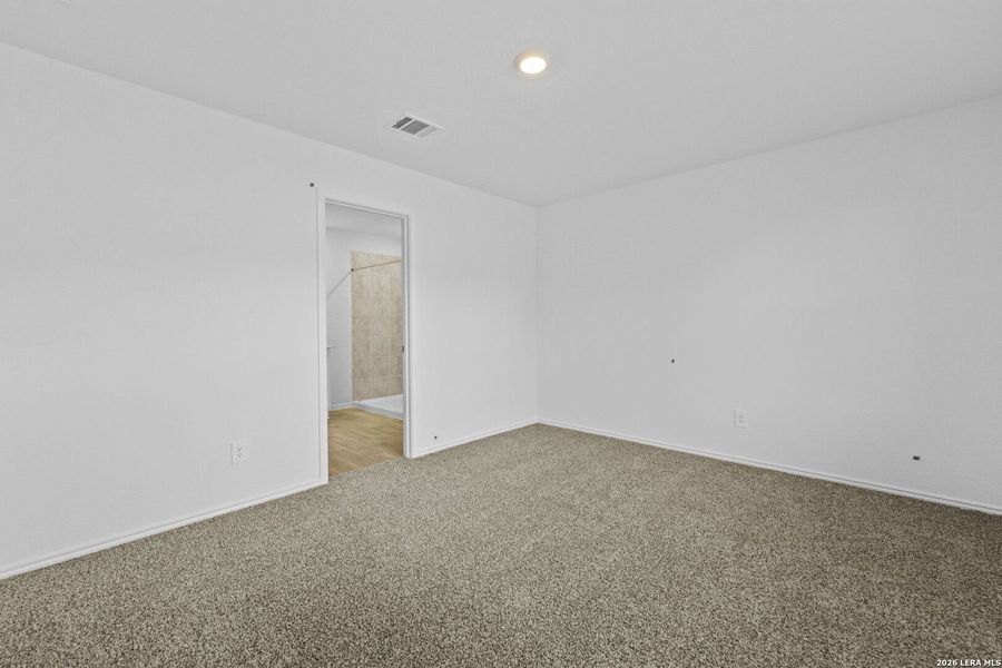 Spacious, unfurnished interior of a new home in Hickory Ridge, Elmendorf (Image 20). Spacious, unfurnished interior of a new home in Hickory Ridge, Elmendorf (Image 20).