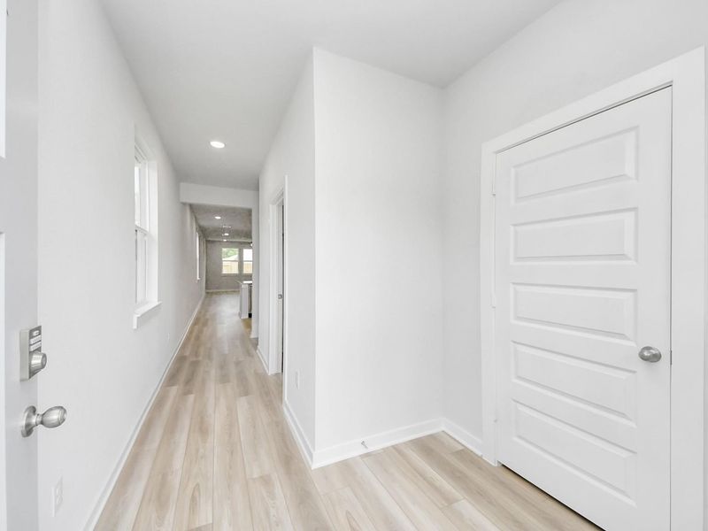 Spacious, unfurnished interior of a new home in Liberty Estates, Cleveland (Image 19).