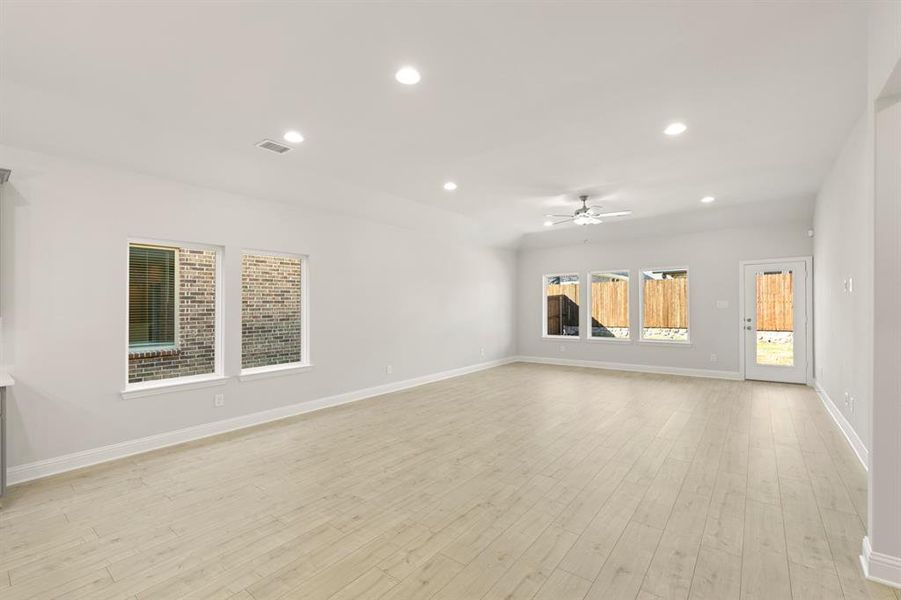 14. 2907 Hanscom - Dining 14. 2907 Hanscom - Dining