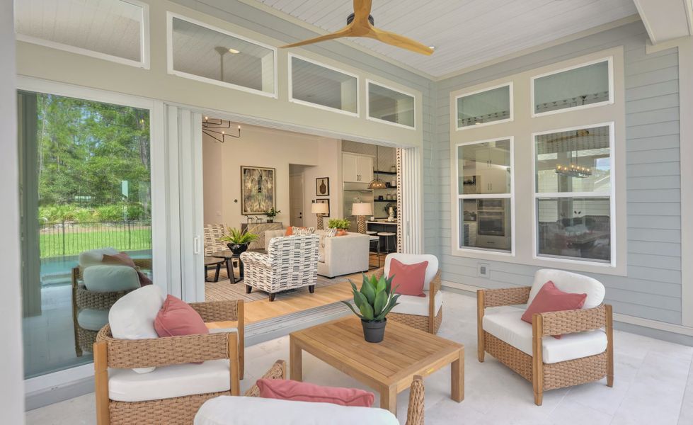 Exterior details and patio area of a home in Seven Pines, Jacksonville (Image 4).