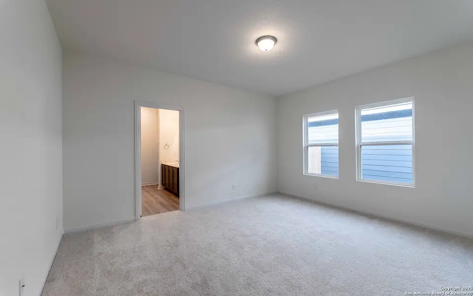 Spacious, unfurnished interior of a new home in Katzer Ranch, Converse (Image 12).