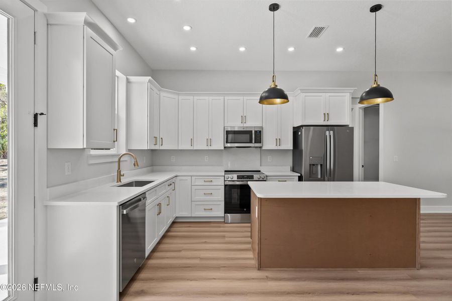 Furnished interior view inside a new home in , Palatka (Image 6).