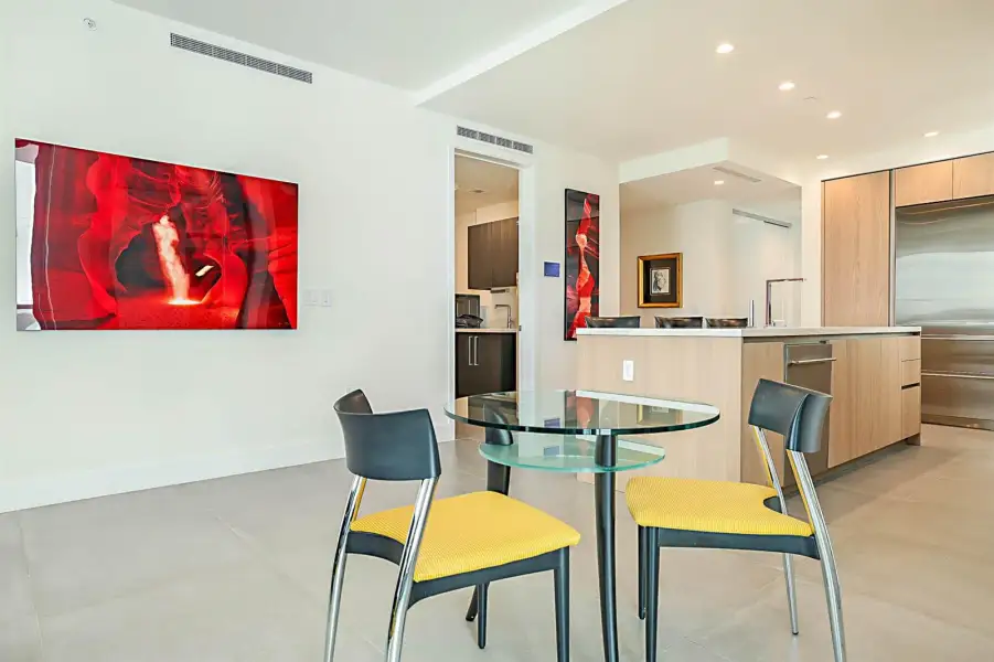 OPEN FLOOR PLAN OPEN FLOOR PLAN