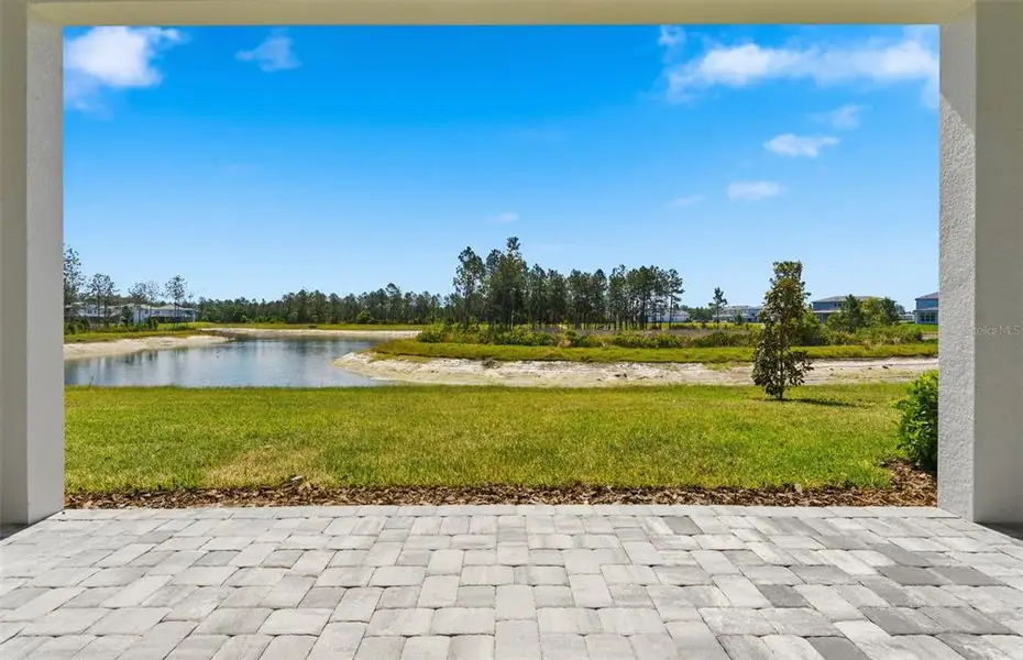 Exterior details and patio area of a home in Two Rivers, Zephyrhills (Image 3).