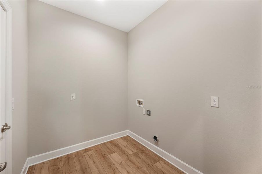 Spacious, unfurnished interior of a new home in , Mulberry (Image 25).