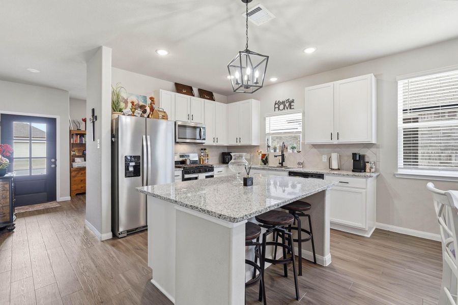 Furnished interior view inside a new home in Hunter's Creek, Huntsville (Image 25).
