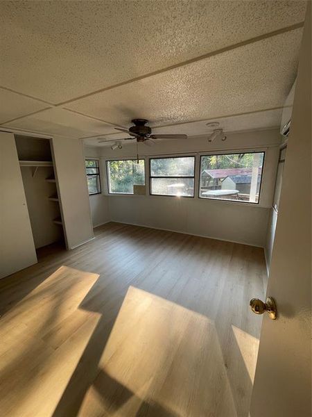 Image 22 of a home in .