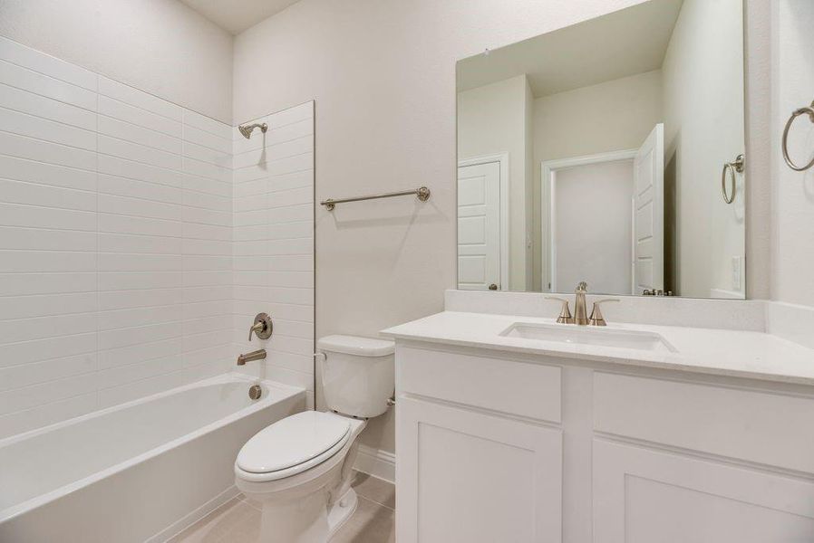 Furnished interior view inside a new home in Bayside, Rowlett (Image 7). Furnished interior view inside a new home in Bayside, Rowlett (Image 7).