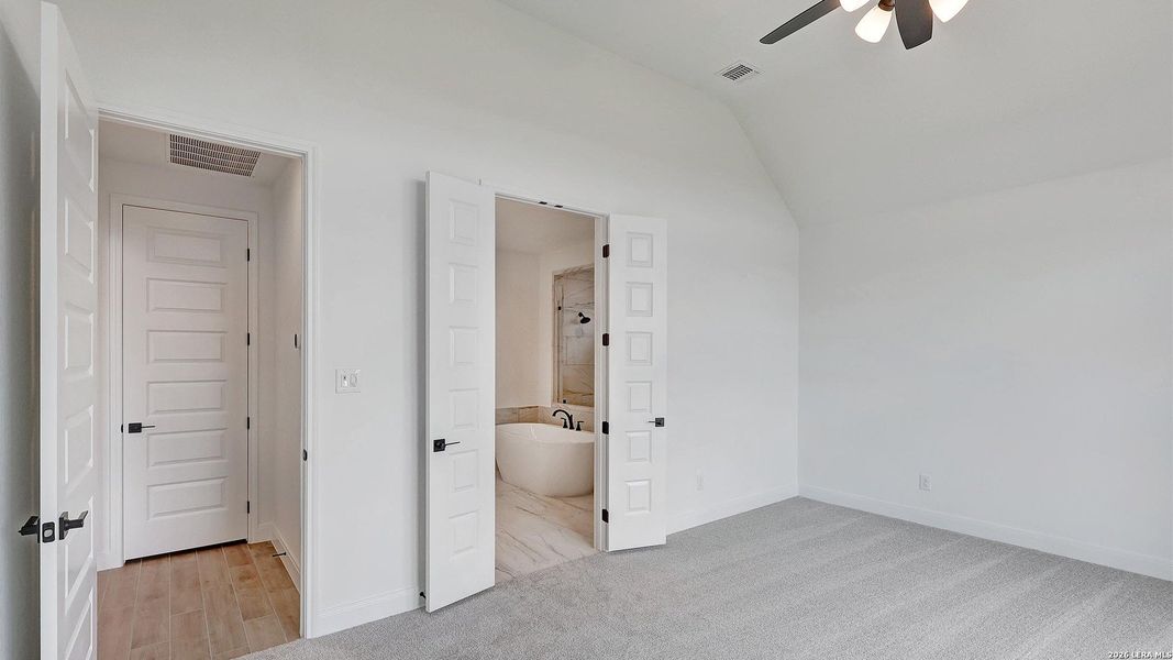 Spacious, unfurnished interior of a new home in Kallison Ranch, San Antonio (Image 18).