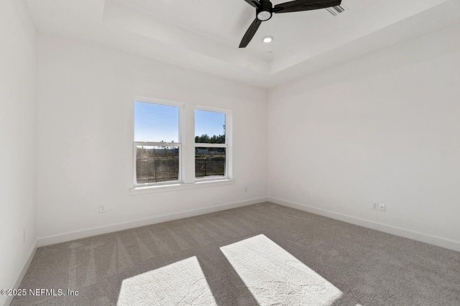 Spacious, unfurnished interior of a new home in Evergreen Island at Silverleaf - Classic, St. Augustine (Image 18).