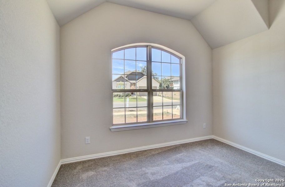 Spacious, unfurnished interior of a new home in Meyer Ranch – Premier, New Braunfels (Image 12).